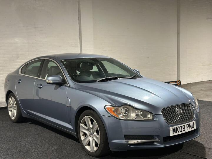 Jaguar XF 2.7d V6 Premium Luxury Auto Euro 4 4dr