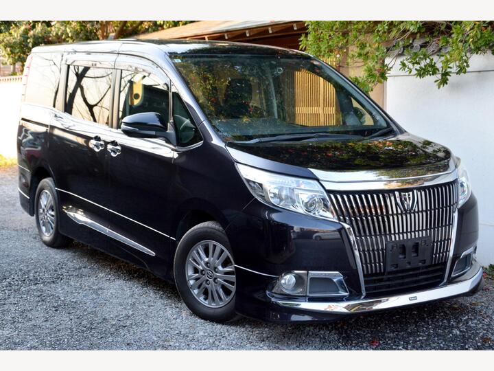 Toyota Esquire 2.0 Xi - Full Modellista Aero Styling