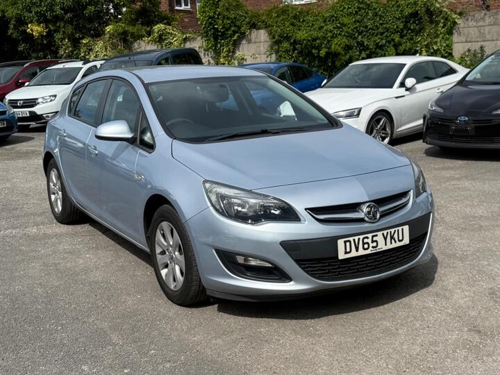 Vauxhall Astra 1.4i Design Euro 6 5dr