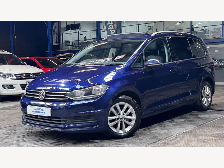 Volkswagen Touran 1.6 TDI BlueMotion Tech SE Family DSG Euro 6 (s/s) 5dr Volkswagen Touran 1.6 TDI BlueMotion Tech SE Family DSG Euro 6 (s/s) 5dr