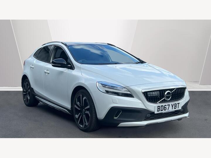 Volvo V40 Cross Country 2.0 D3 Pro Auto Euro 6 (s/s) 5dr