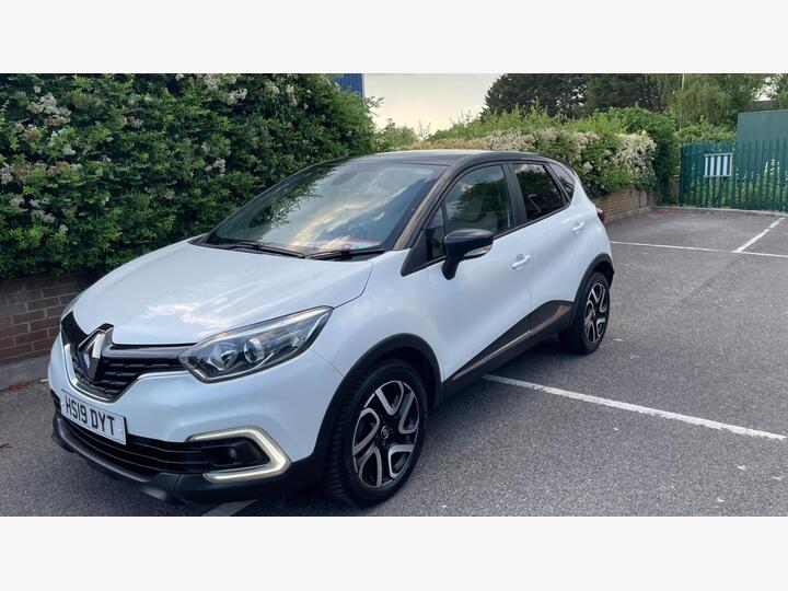 Renault Captur 1.5 DCi ENERGY Iconic Euro 6 (s/s) 5dr Renault Captur 1.5 DCi ENERGY Iconic Euro 6 (s/s) 5dr