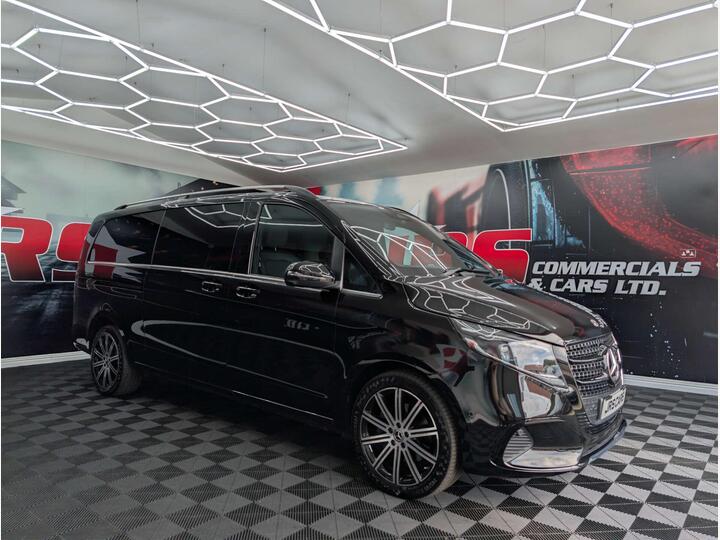 Mercedes-Benz V-CLASS 2.0 V300d Premium G-Tronic+ Euro 6 (s/s) 5dr (8 Seat, Extra Long)