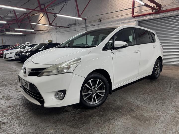 Toyota Verso 1.6 D-4D Icon Euro 5 (s/s) 5dr Toyota Verso 1.6 D-4D Icon Euro 5 (s/s) 5dr