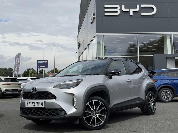Toyota YARIS CROSS 1.5 VVT-h GR SPORT E-CVT Euro 6 (s/s) 5dr