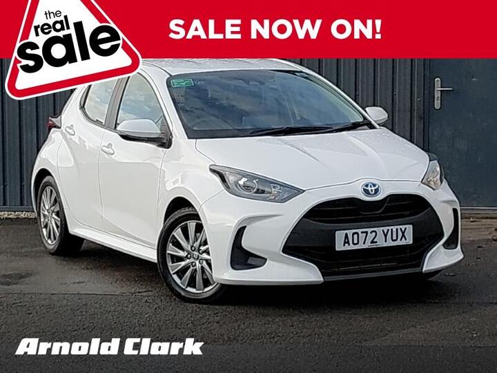 Toyota Yaris 1.5 VVT-h Icon E-CVT Euro 6 (s/s) 5dr Toyota Yaris 1.5 VVT-h Icon E-CVT Euro 6 (s/s) 5dr