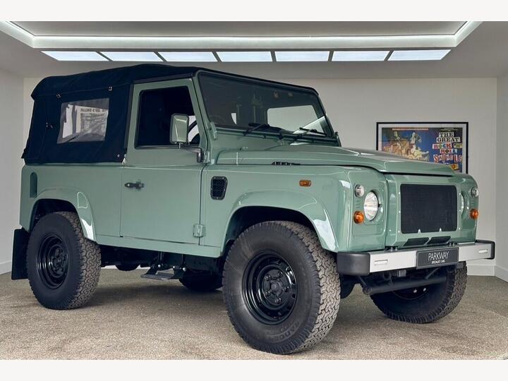 Land Rover Defender 90 2.2 TDCi XS 2Dr Soft Top Land Rover Defender 90 2.2 TDCi XS 2Dr Soft Top