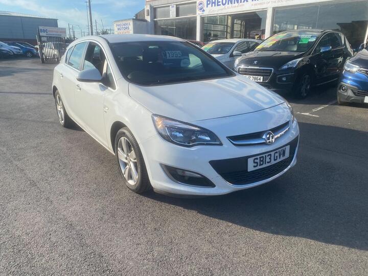 Vauxhall Astra 1.4 16v SRi Euro 5 5dr