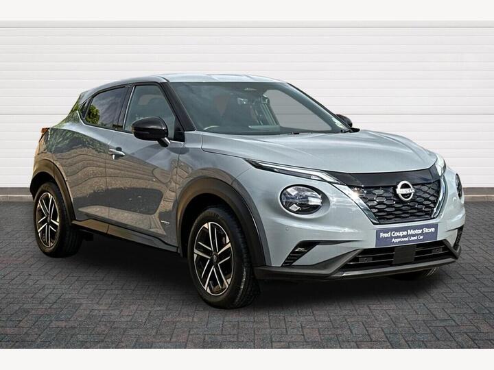 Nissan JUKE 1.6 N-Connecta Auto Euro 6 5dr