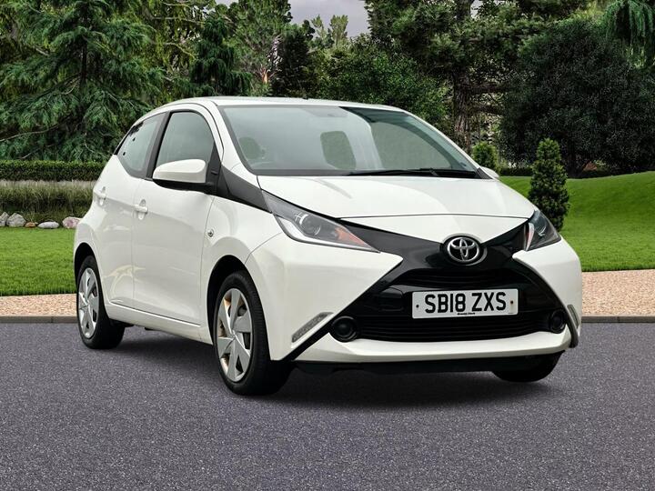 Toyota AYGO 1.0 VVT-i X-play X-shift Euro 6 5dr