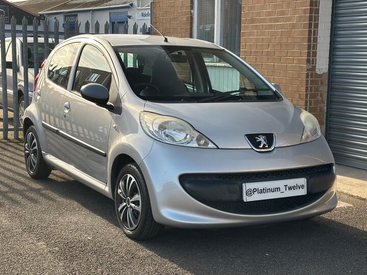Peugeot 107 1.0 12V Urban 2 Tronic Euro 4 5dr