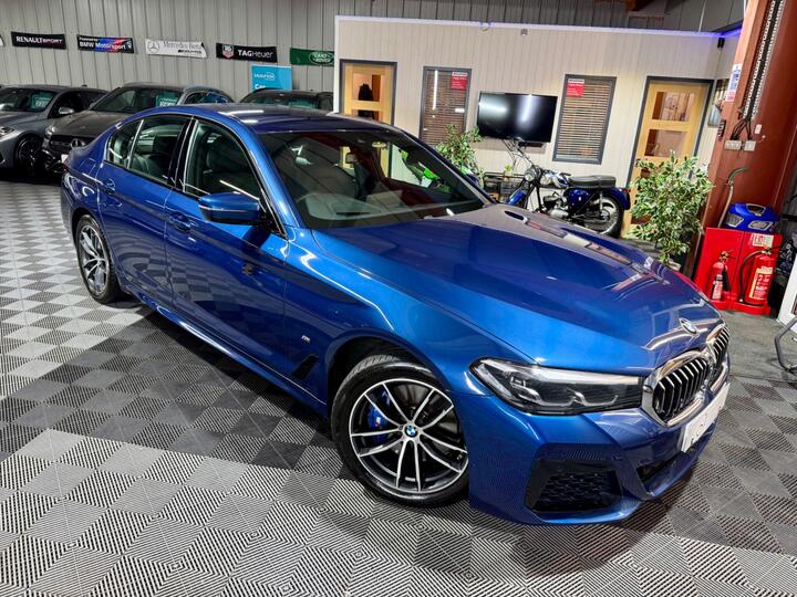 BMW 5 Series 2.0 530e 12kWh M Sport Steptronic Euro 6 (s/s) 4dr BMW 5 Series 2.0 530e 12kWh M Sport Steptronic Euro 6 (s/s) 4dr