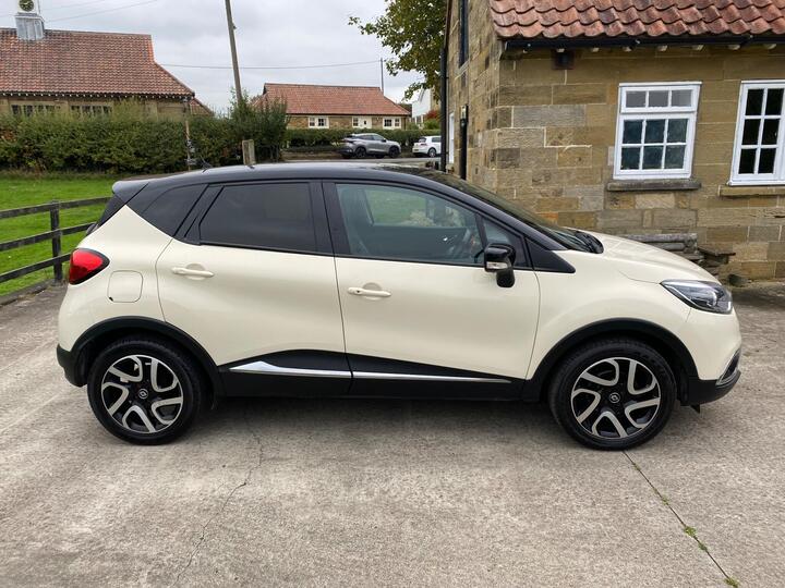 Renault Captur 0.9 TCe ENERGY Signature Nav Euro 6 (s/s) 5dr
