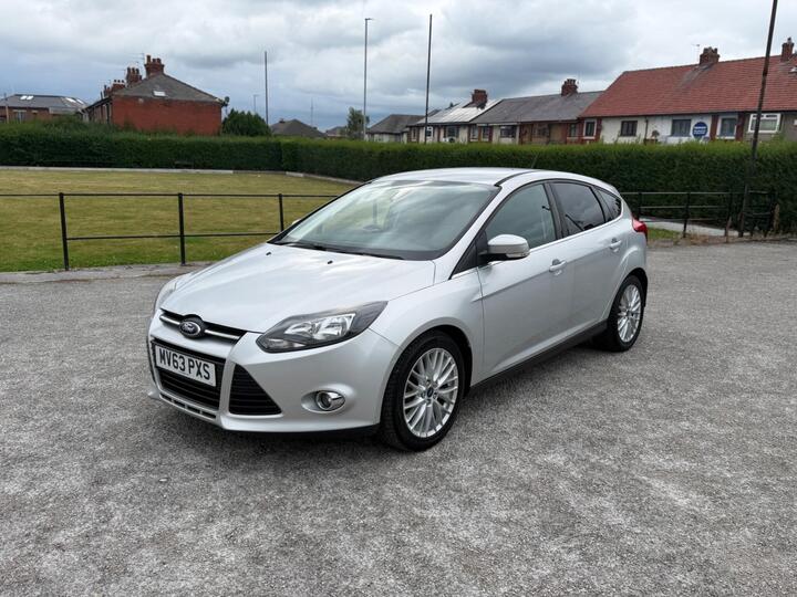 Ford Focus 1.0T EcoBoost Zetec Euro 5 (s/s) 5dr