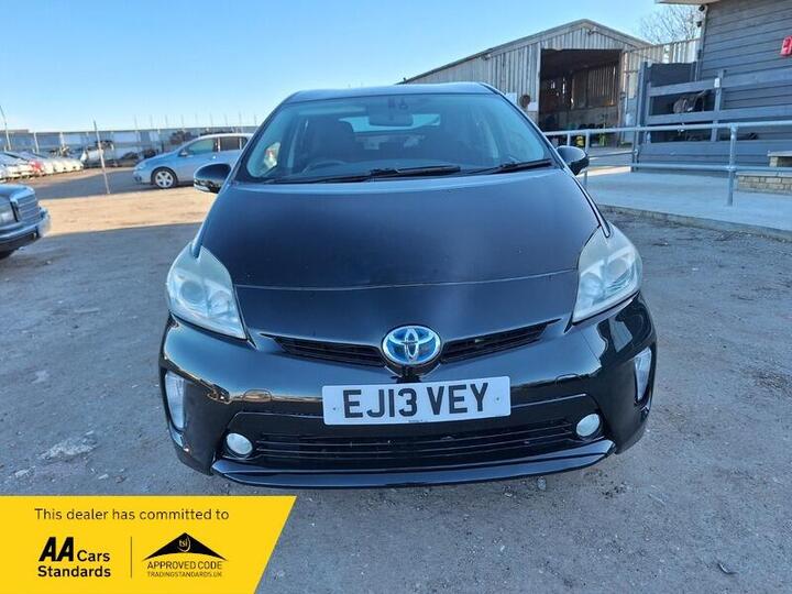 Toyota Prius 1.8 Saloon 4dr Petrol Hybrid CVT (120 G/km, 70 Bhp)