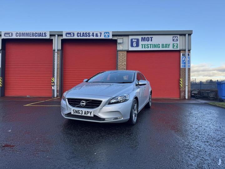 Volvo V40 1.6 D2 SE Euro 5 (s/s) 5dr
