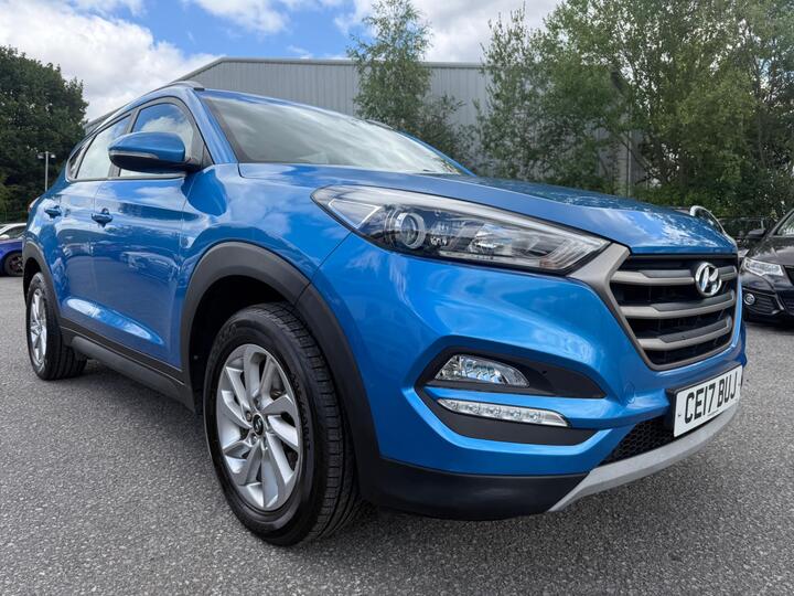 Hyundai TUCSON 1.7 CRDi Blue Drive SE Nav Euro 6 (s/s) 5dr Hyundai TUCSON 1.7 CRDi Blue Drive SE Nav Euro 6 (s/s) 5dr