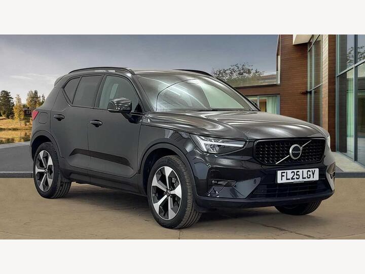 Volvo XC40 2.0 B3 MHEV Plus DCT Auto Euro 6 (s/s) 5dr