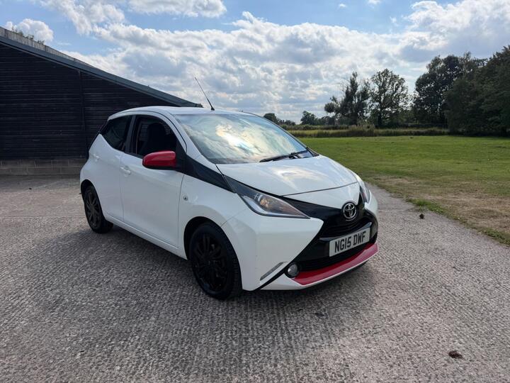 Toyota AYGO 1.0 VVT-i X-pression X-wave Euro 5 5dr Euro 5