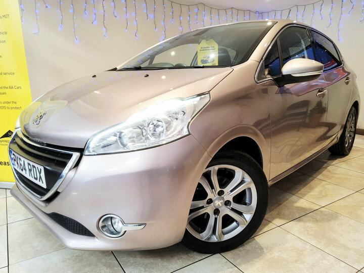 Peugeot 208 1.2 VTi PureTech Allure Euro 5 5dr