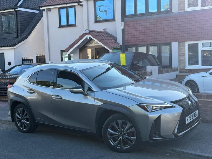 Lexus UX 2.0 250h F Sport E-CVT Euro 6 (s/s) 5dr