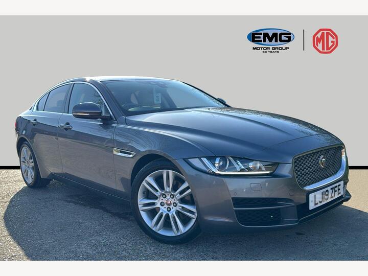 Jaguar Xe 2.0i GPF Portfolio Auto Euro 6 (s/s) 4dr