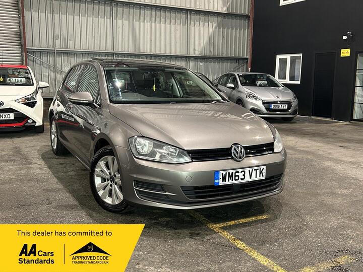 Volkswagen Golf 1.6 TDI BlueMotion Tech SE DSG Euro 5 (s/s) 5dr
