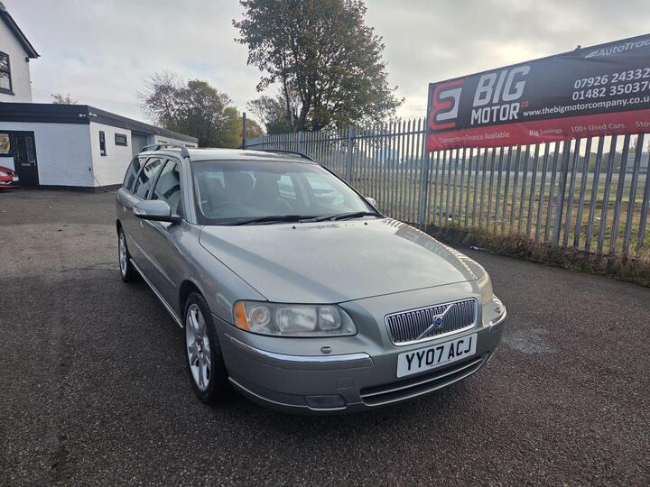 Volvo V70 2.4 D5 SE 5dr