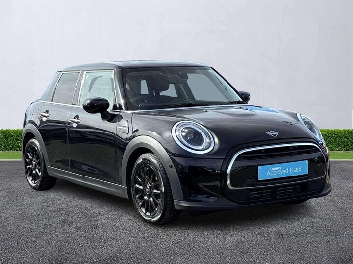 MINI HATCHBACK 1.5 Cooper Classic Steptronic Euro 6 (s/s) 5dr