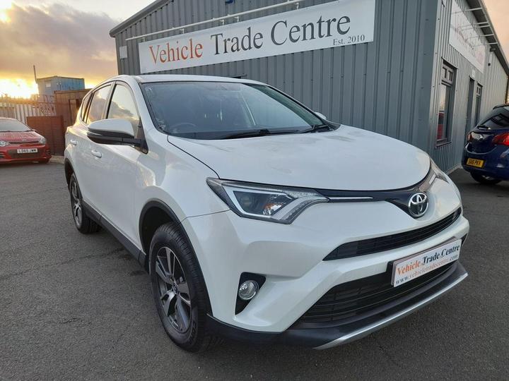 Toyota RAV4 2.0 D-4D Business Edition Euro 6 (s/s) 5dr