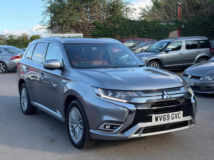 Mitsubishi Outlander 2.4h TwinMotor 13.8kWh 5h CVT 4WD Euro 6 (s/s) 5dr