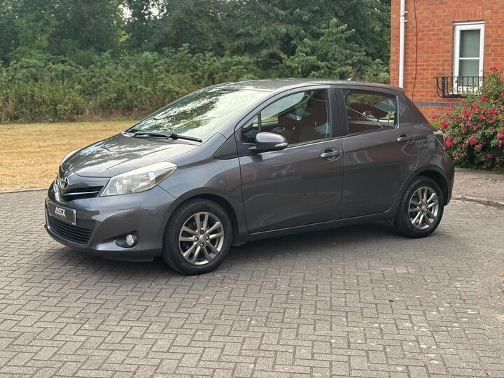 Toyota Yaris 1.33 Dual VVT-i Icon Plus Euro 5 5dr