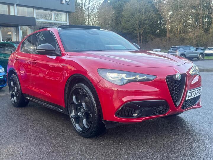 Alfa Romeo Stelvio 2.0T Veloce Auto Q4 AWD Euro 6 (s/s) 5dr Alfa Romeo Stelvio 2.0T Veloce Auto Q4 AWD Euro 6 (s/s) 5dr
