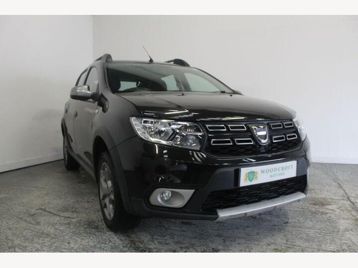 Dacia Sandero Stepway 0.9 TCe Essential Euro 6 (s/s) 5dr