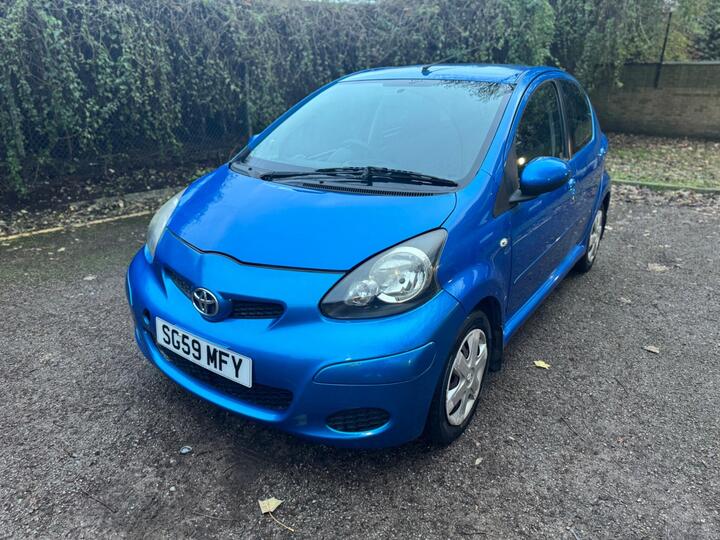 Toyota AYGO 1.0 VVT-i Blue Euro 4 5dr Toyota AYGO 1.0 VVT-i Blue Euro 4 5dr