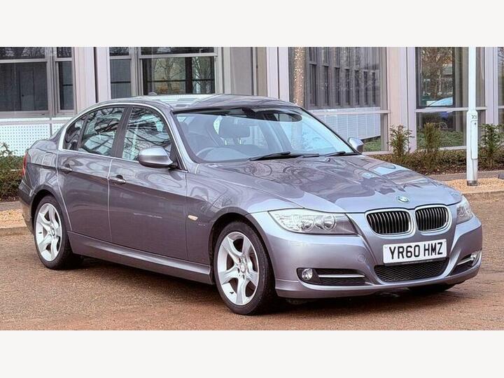 BMW 3 Series 2.0 318i Exclusive Edition Steptronic Euro 5 4dr BMW 3 Series 2.0 318i Exclusive Edition Steptronic Euro 5 4dr