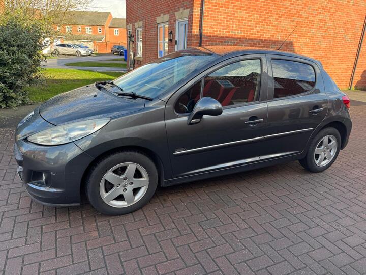 Peugeot 207 1.4 Sportium Euro 5 5dr Peugeot 207 1.4 Sportium Euro 5 5dr