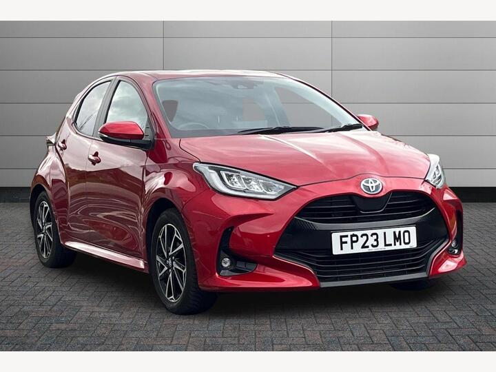 Toyota Yaris 1.5 VVT-h Design E-CVT Euro 6 (s/s) 5dr