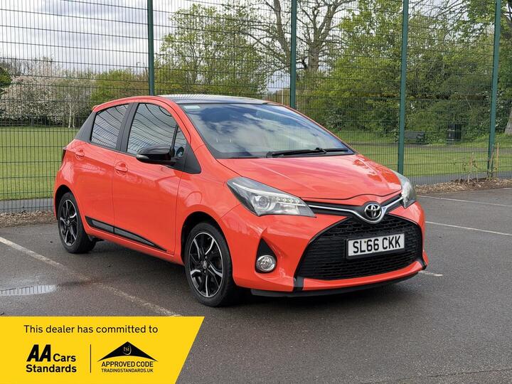 Toyota Yaris 1.33 Dual VVT-i Orange Edition Euro 6 5dr
