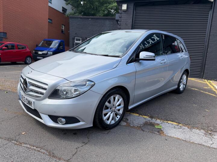 Mercedes-Benz B Class 1.6 B180 BlueEfficiency SE 7G-DCT Euro 5 (s/s) 5dr