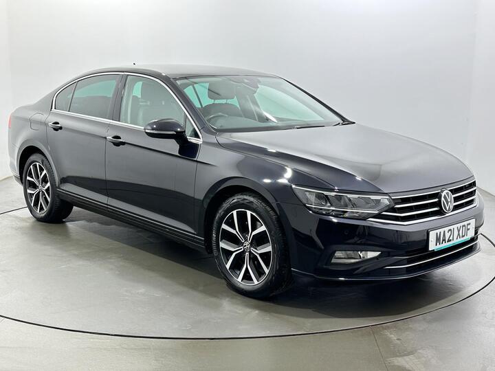 Volkswagen Passat 1.5 TSI EVO SEL DSG Euro 6 (s/s) 4dr Volkswagen Passat 1.5 TSI EVO SEL DSG Euro 6 (s/s) 4dr
