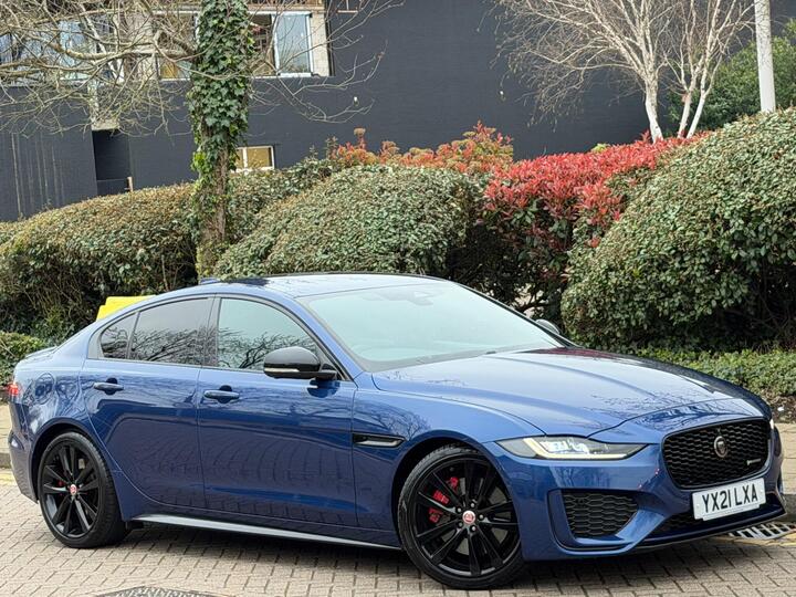 Jaguar XE 2.0 D200 MHEV R-Dynamic Black Auto Euro 6 (s/s) 4dr