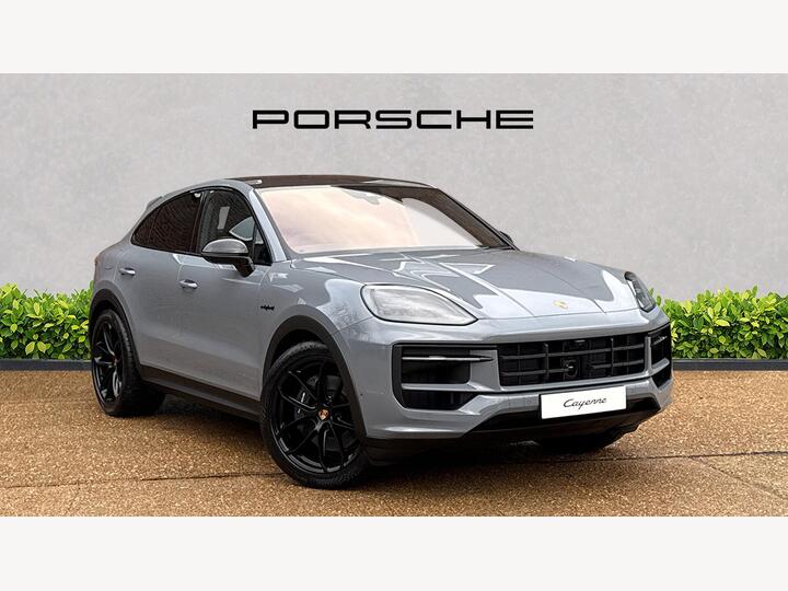 Porsche Cayenne 3.0 V6 E-Hybrid 25.9kWh Black Edition TiptronicS 4WD Euro 6 (s/s) 5dr Porsche Cayenne 3.0 V6 E-Hybrid 25.9kWh Black Edition TiptronicS 4WD Euro 6 (s/s) 5dr