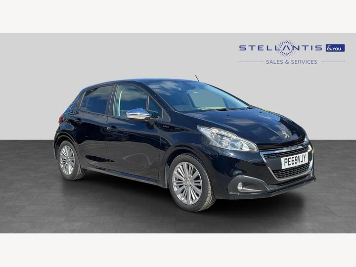Peugeot 208 1.2 PureTech Signature Euro 6 (s/s) 5dr