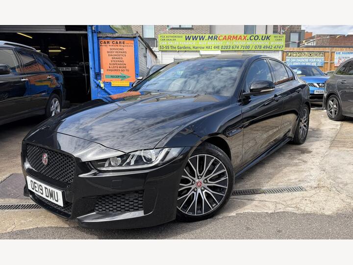 Jaguar XE 2.0i Landmark Auto Euro 6 (s/s) 4dr