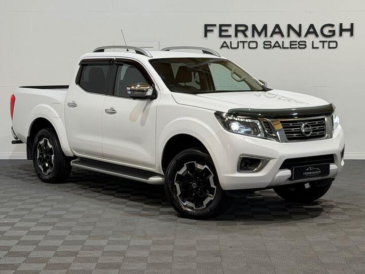Nissan NAVARA 2.3 DCi Tekna Auto 4WD Euro 6 4dr