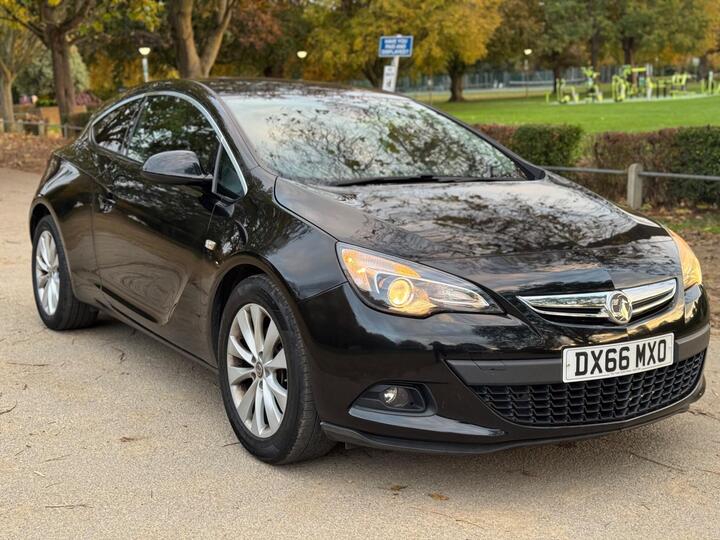 Vauxhall Astra GTC 1.4i Turbo SRi Euro 6 (s/s) 3dr Vauxhall Astra GTC 1.4i Turbo SRi Euro 6 (s/s) 3dr