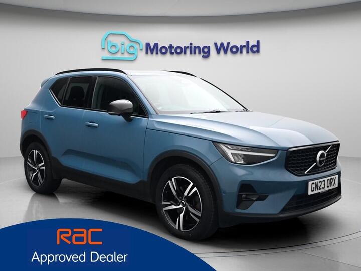 Volvo XC40 2.0 B3 MHEV Plus Dark DCT Auto Euro 6 (s/s) 5dr