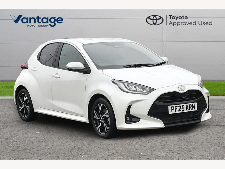 Toyota Yaris 1.5 VVT-h Design E-CVT Euro 6 (s/s) 5dr