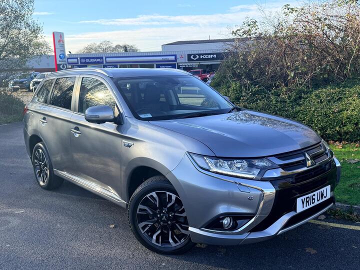 Mitsubishi Outlander 2.0h 12kWh GX4hs CVT 4WD Euro 6 (s/s) 5dr Mitsubishi Outlander 2.0h 12kWh GX4hs CVT 4WD Euro 6 (s/s) 5dr